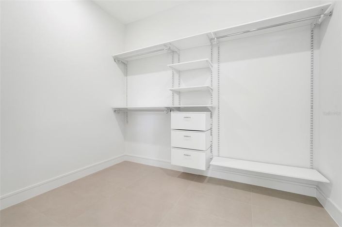 Image No.41-4 Bed Property for sale