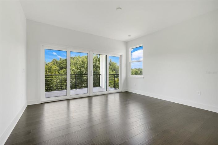 Image No.43-4 Bed Property for sale