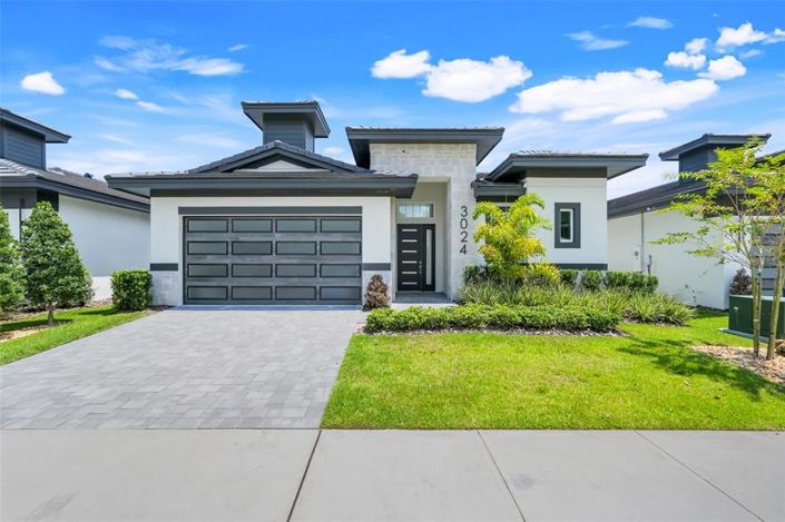 Image No.6-4 Bed Property for sale