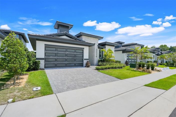 Image No.7-4 Bed Property for sale