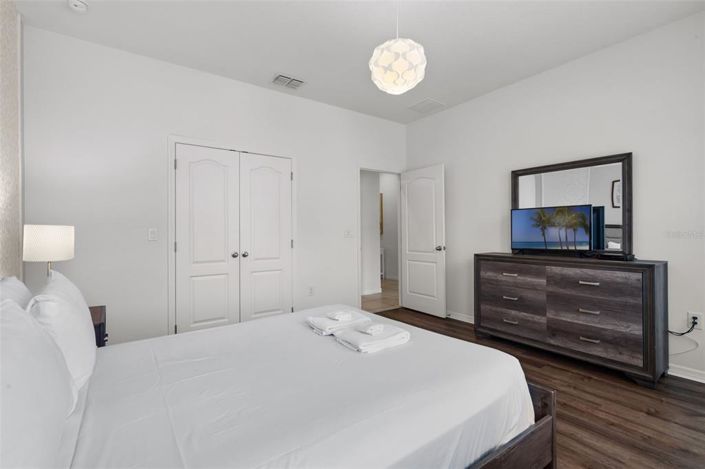 Image No.19-4 Bed Townhouse for sale