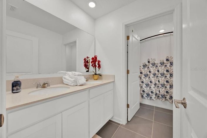 Image No.25-5 Bed Property for sale