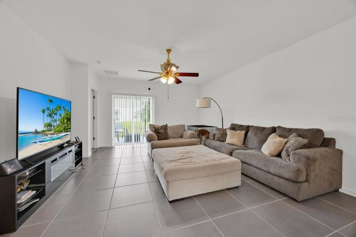 Image No.9-5 Bed Property for sale