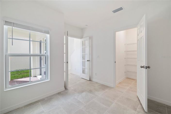 Image No.2-4 Bed Property for sale