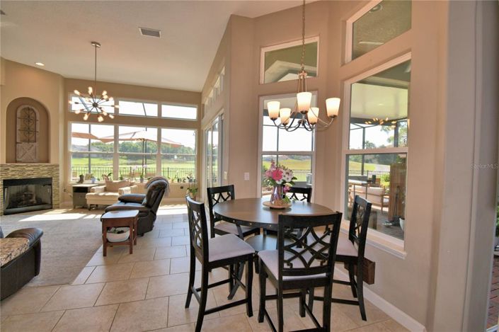 Image No.10-5 Bed Property for sale