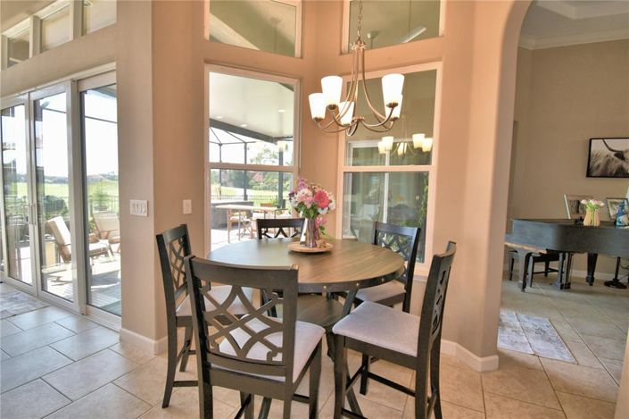 Image No.14-5 Bed Property for sale