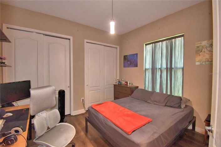 Image No.20-5 Bed Property for sale