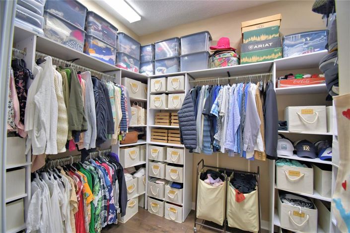 Image No.32-5 Bed Property for sale