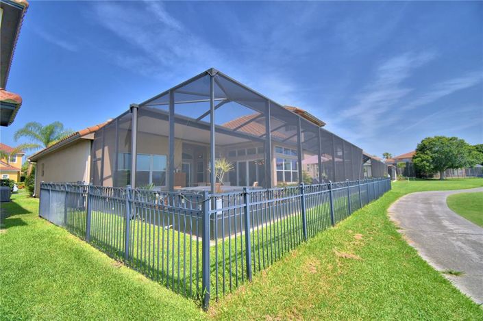 Image No.43-5 Bed Property for sale