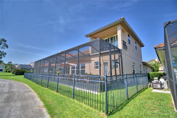 Image No.44-5 Bed Property for sale