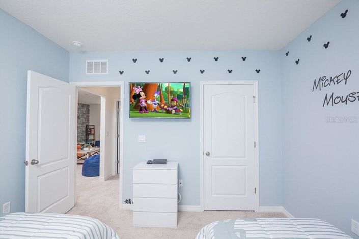 Image No.19-6 Bed Property for sale