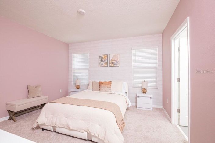 Image No.30-6 Bed Property for sale