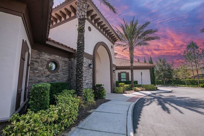 Image No.8-6 Bed Property for sale