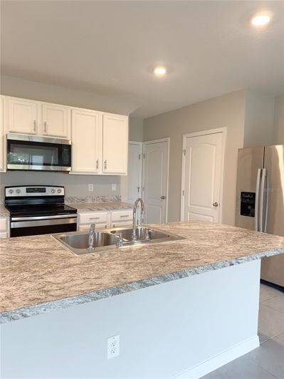 Image No.4-Propriété de 4 chambres à vendre à Davenport