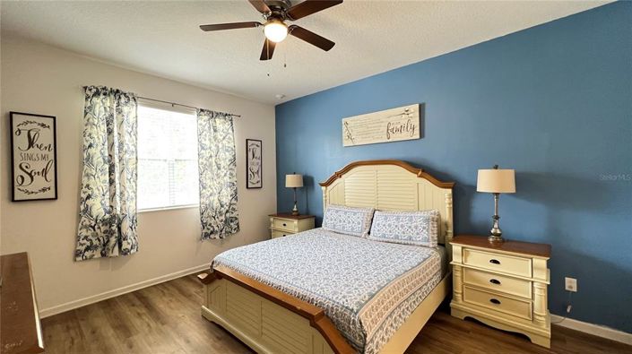 Image No.12-12 Bed Property for sale