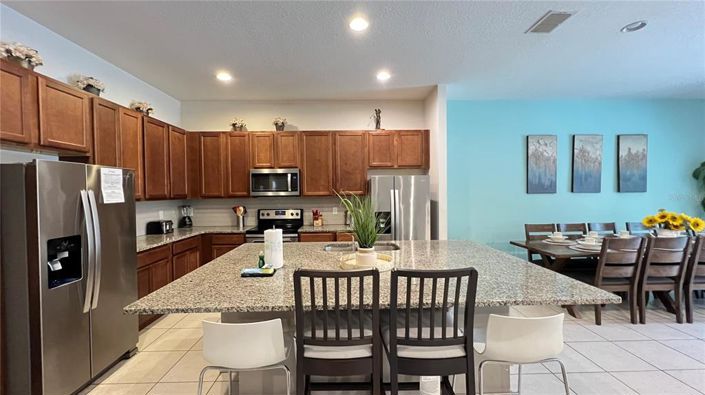 Image No.25-12 Bed Property for sale