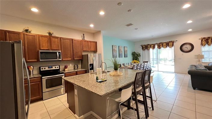 Image No.26-12 Bed Property for sale