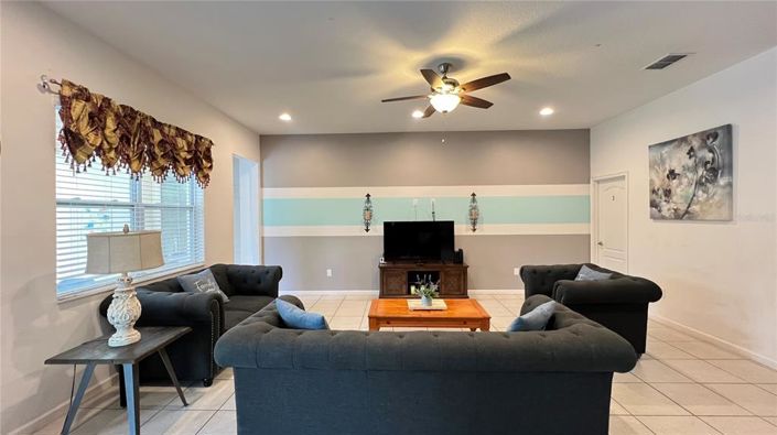 Image No.30-12 Bed Property for sale