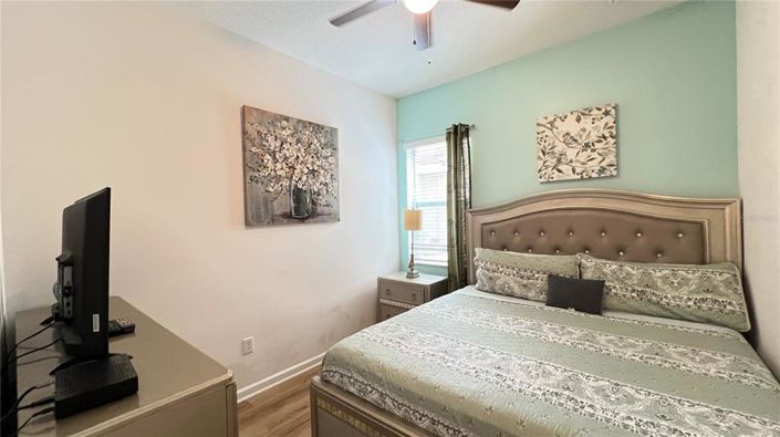 Image No.33-12 Bed Property for sale