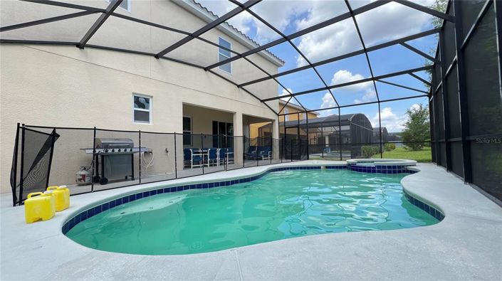 Image No.50-12 Bed Property for sale