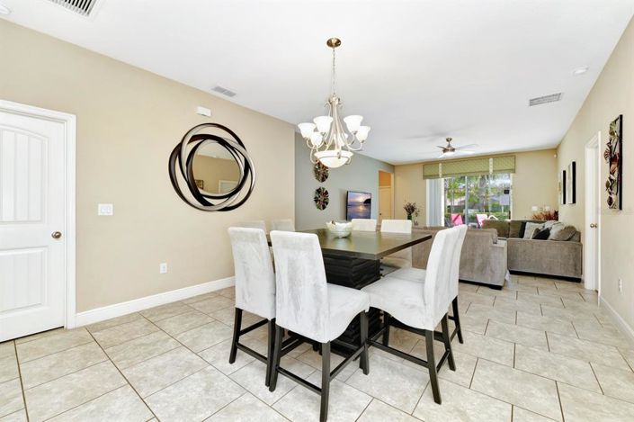 Image No.10-5 Bed Property for sale