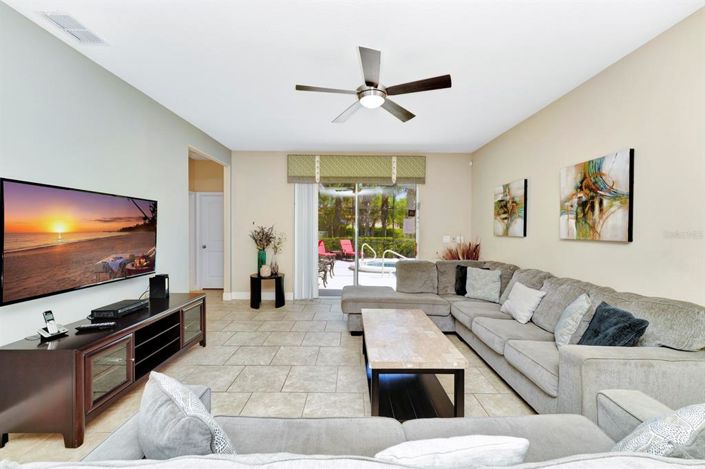 Image No.6-5 Bed Property for sale