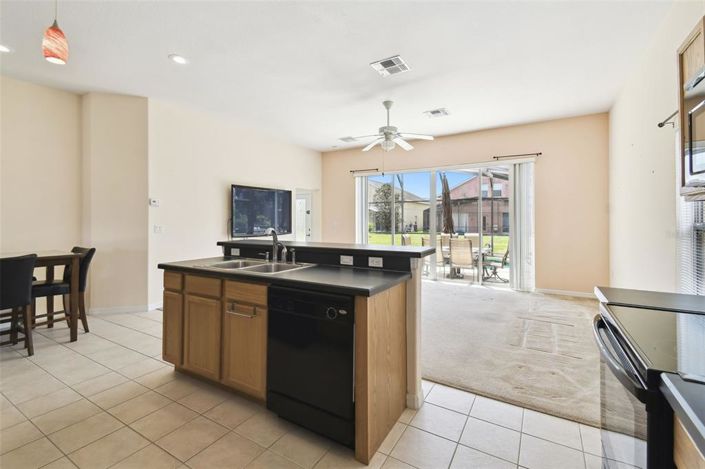 Image No.7-5 Bed Property for sale