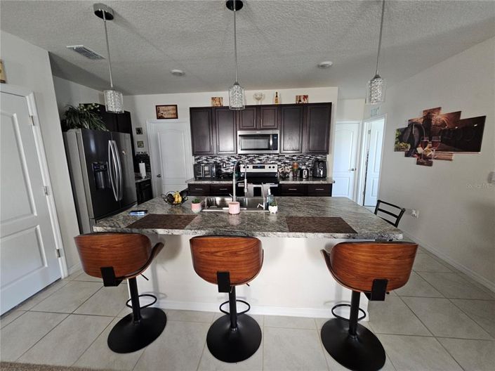 Image No.15-5 Bed Property for sale