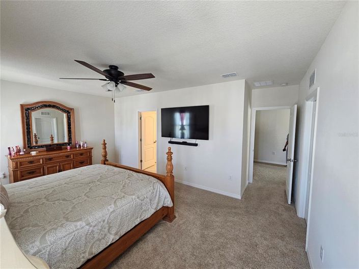 Image No.27-5 Bed Property for sale