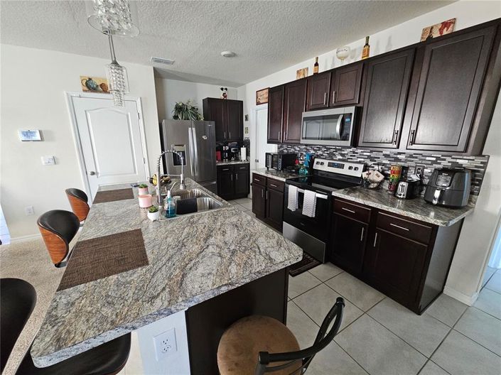 Image No.7-5 Bed Property for sale