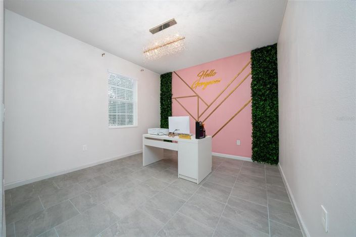 Image No.16-4 Bed Property for sale