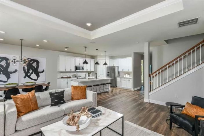 Image No.5-5 Bed Property for sale