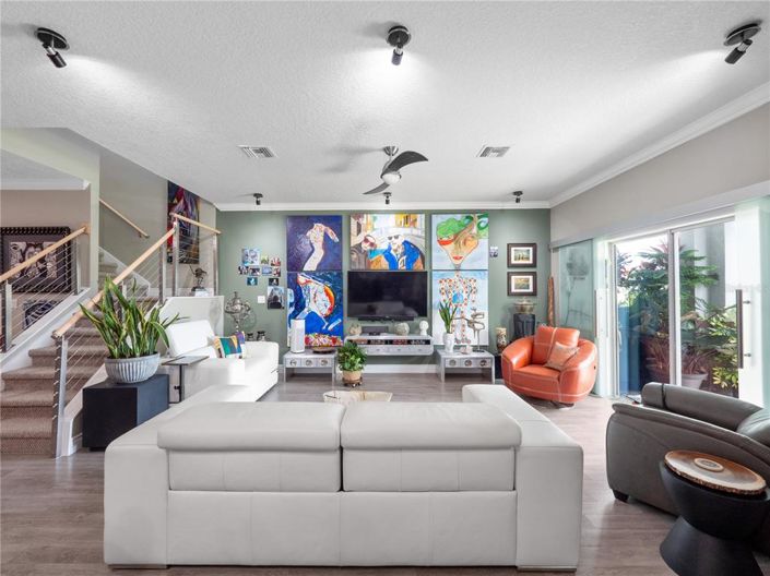 Image No.10-3 Bed Townhouse for sale