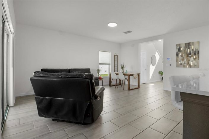 Image No.7-4 Bed Townhouse for sale