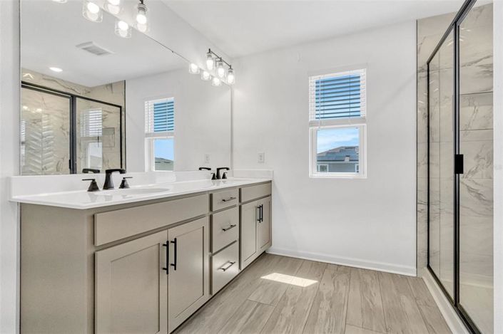 Image No.28-5 Bed Property for sale