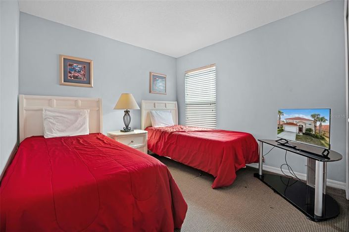 Image No.18-7 Bed Property for sale