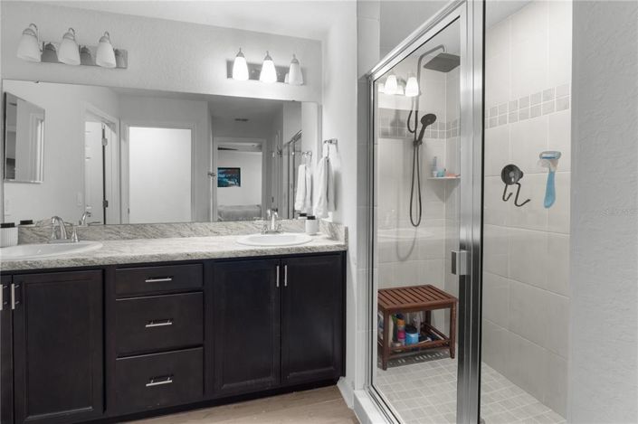 Image No.6-4 Bed Property for sale