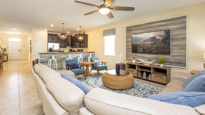 Image No.12-9 Bed Property for sale