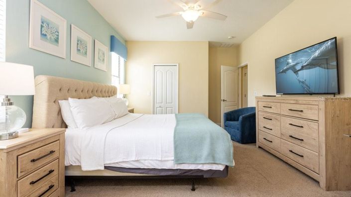 Image No.20-9 Bed Property for sale