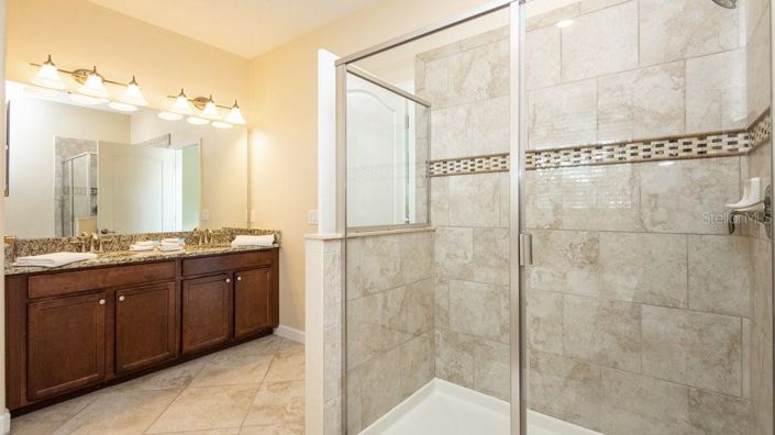 Image No.22-9 Bed Property for sale