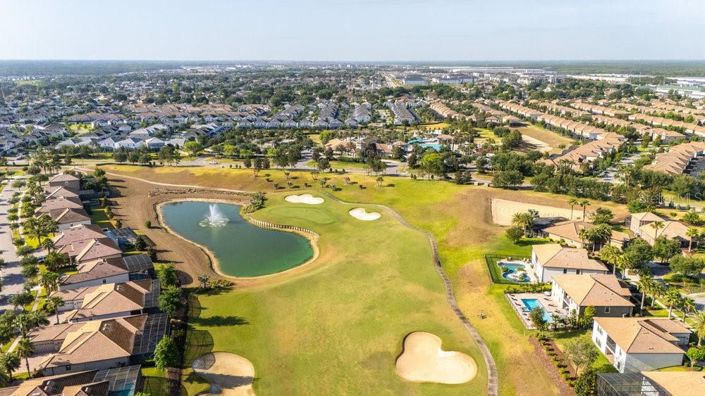 Image No.77-9 Bed Property for sale