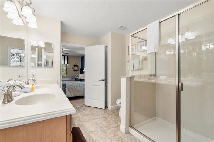 Image No.27-7 Bed Property for sale