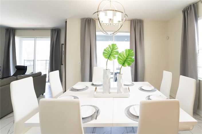 Image No.14-6 Bed Property for sale