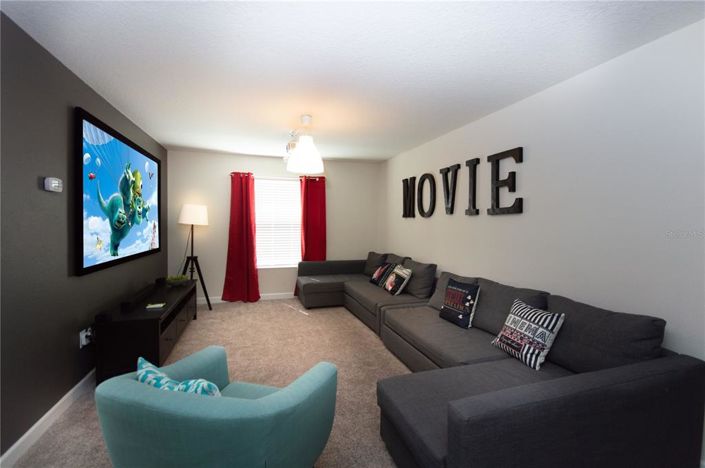 Image No.18-6 Bed Property for sale