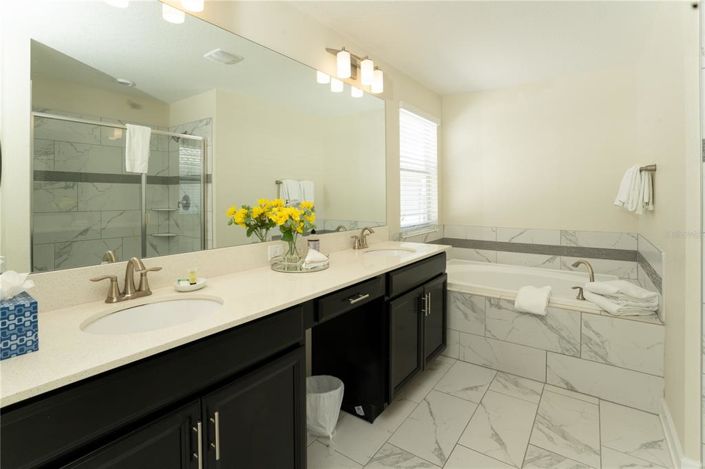 Image No.45-6 Bed Property for sale