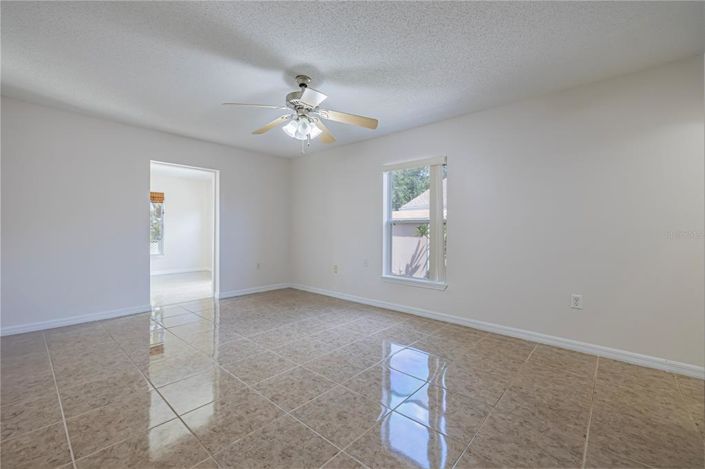 Image No.12-Propriété de 4 chambres à vendre à Davenport