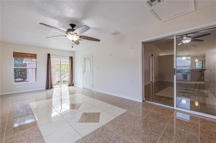 Image No.23-Propriété de 4 chambres à vendre à Davenport