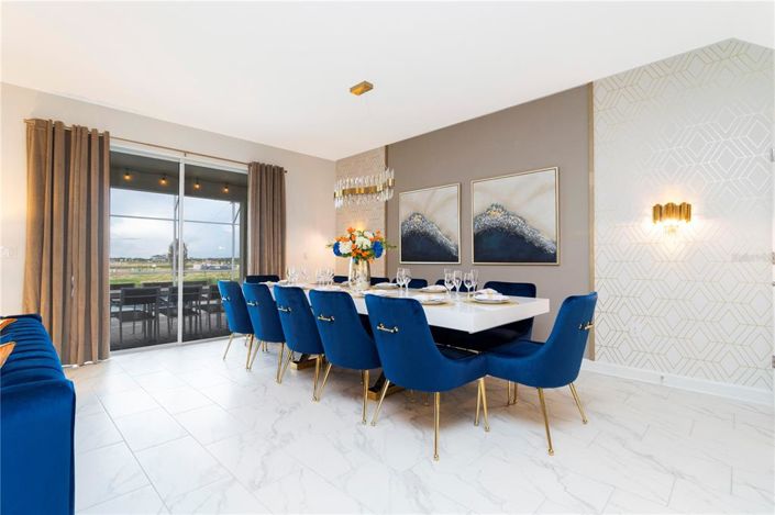 Image No.18-8 Bed Property for sale