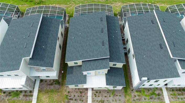 Image No.2-8 Bed Property for sale