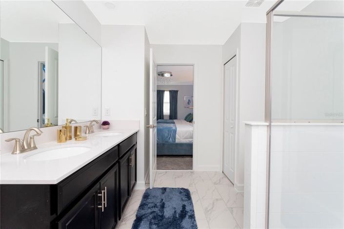 Image No.52-8 Bed Property for sale